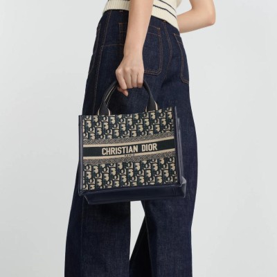 小号 Book Tote 手袋