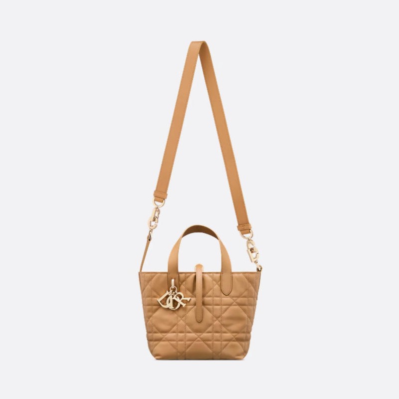 小号 Dior Toujours 竖版手袋 小号 Dior Toujours 竖版手袋