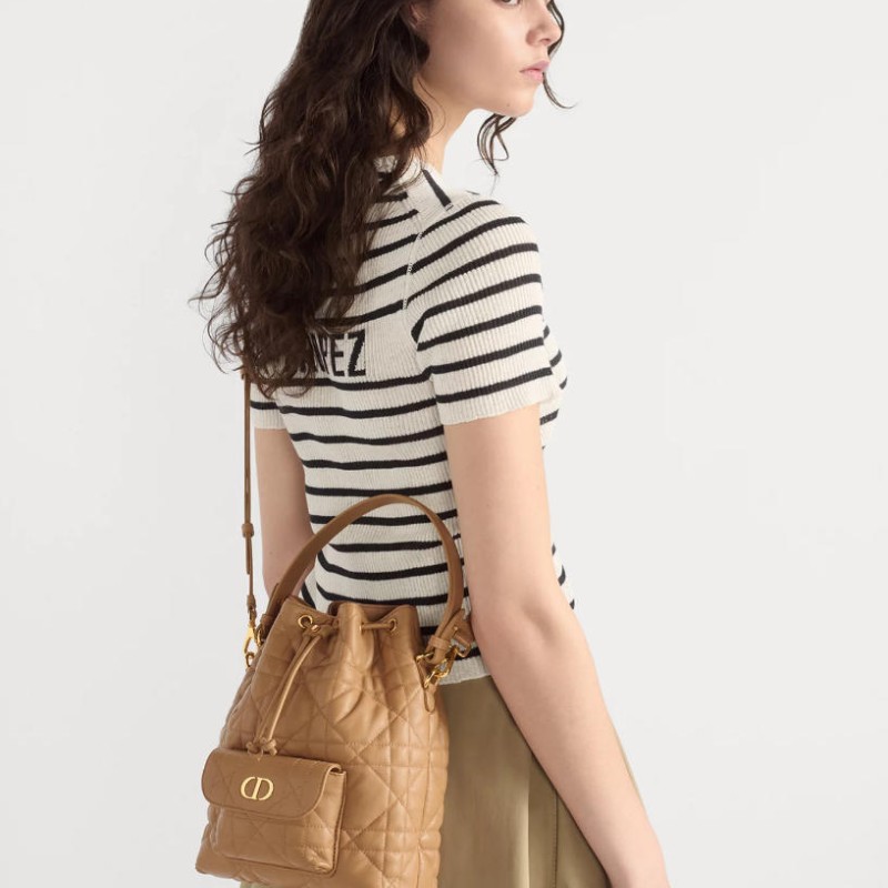 小号 Dior Caro 水桶包 小号 Dior Caro 水桶包