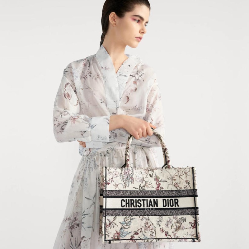 中号 Book Tote 手袋 中号 Book Tote 手袋
