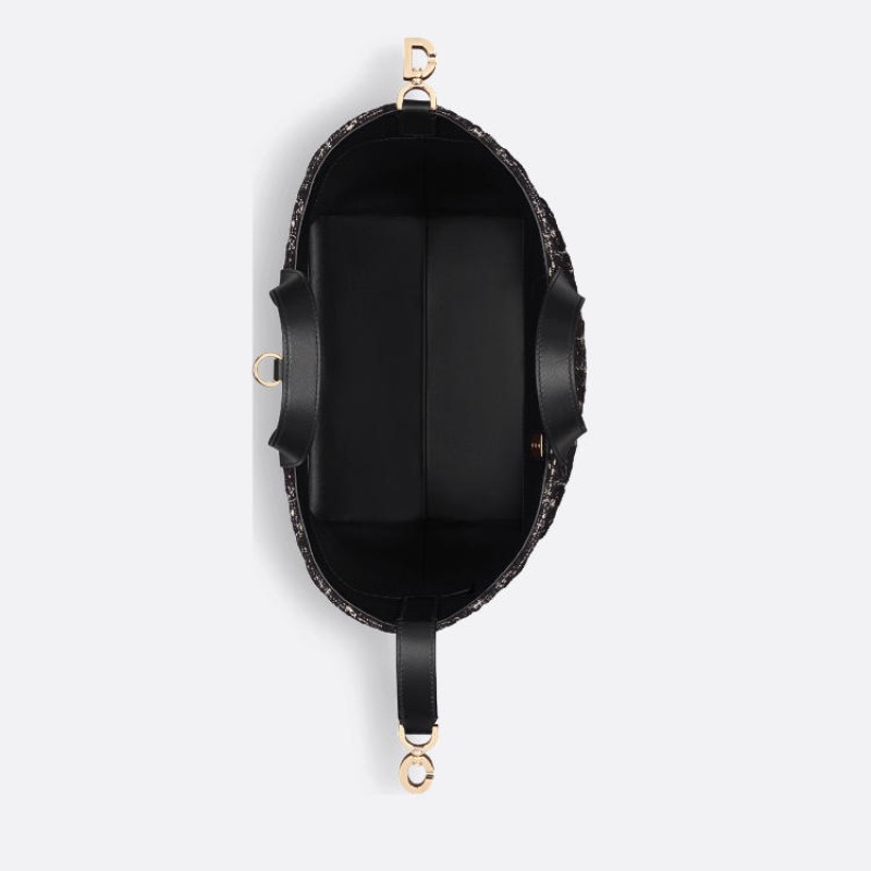 中号 Dior Toujours 竖版手袋 中号 Dior Toujours 竖版手袋