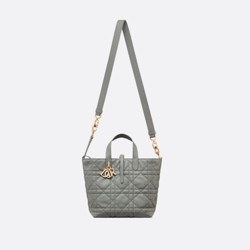 中号 Dior Toujours 竖版手袋 中号 Dior Toujours 竖版手袋