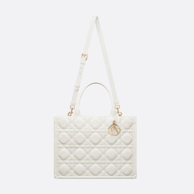 中号 Book Tote 手袋 中号 Book Tote 手袋