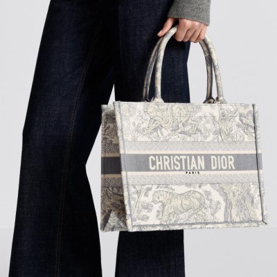 中号 Book Tote 手袋