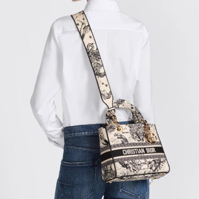 中号 Lady D-Lite 手袋