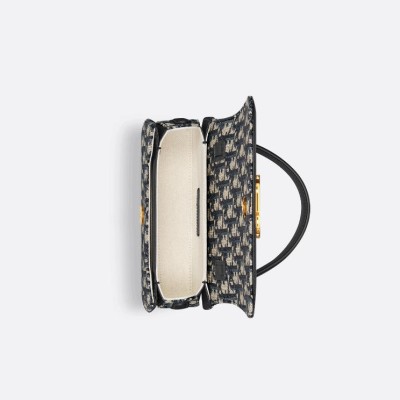 小号 30 Montaigne Avenue Top Handle 手袋 小号 30 Montaigne Avenue Top Handle 手袋