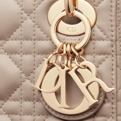 迷你 Lady Dior 手袋