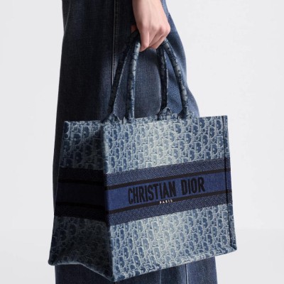 中号 Book Tote 手袋 中号 Book Tote 手袋