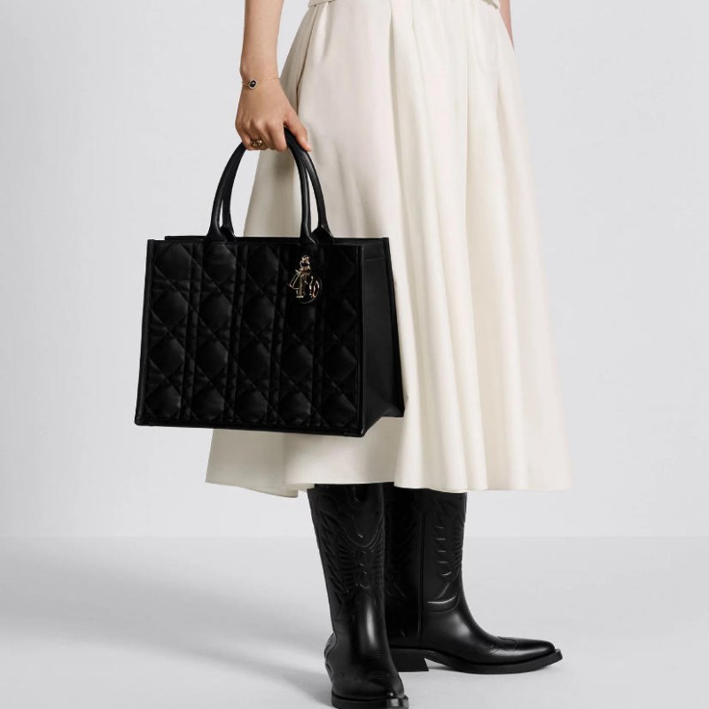 中号 Book Tote 手袋 中号 Book Tote 手袋