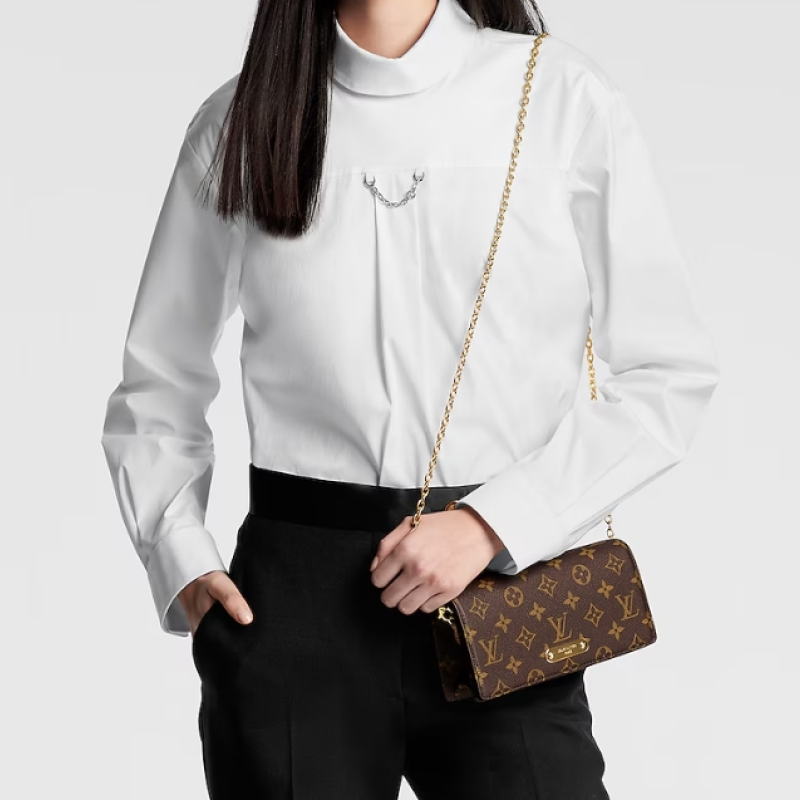 WALLET ON CHAIN LILY 手袋 WALLET ON CHAIN LILY 手袋