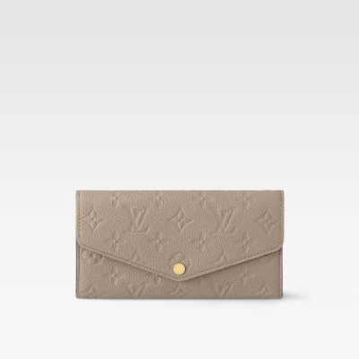 莎拉·钱特(Sarah Wallet) 莎拉·钱特(Sarah Wallet)