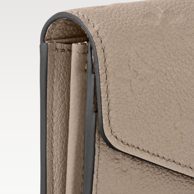 莎拉·钱特(Sarah Wallet) 莎拉·钱特(Sarah Wallet)