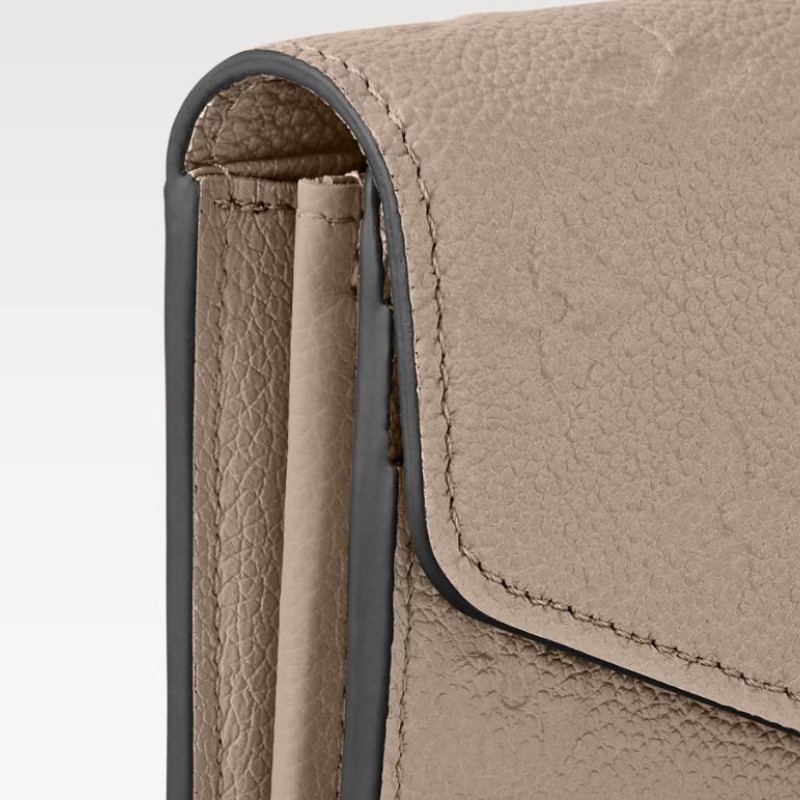 莎拉·钱特(Sarah Wallet) 莎拉·钱特(Sarah Wallet)