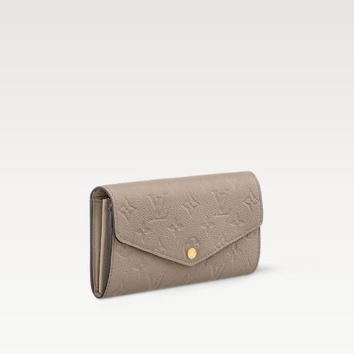 莎拉·钱特(Sarah Wallet) 莎拉·钱特(Sarah Wallet)