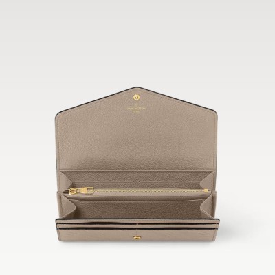 莎拉·钱特(Sarah Wallet) 莎拉·钱特(Sarah Wallet)