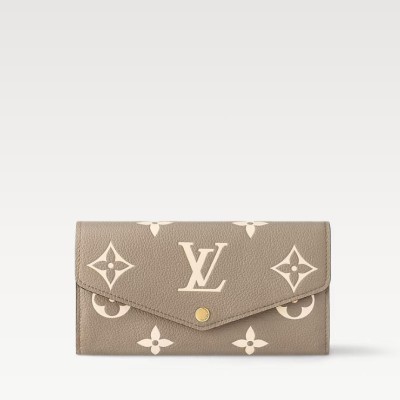 莎拉·钱特(Sarah Wallet) 莎拉·钱特(Sarah Wallet)