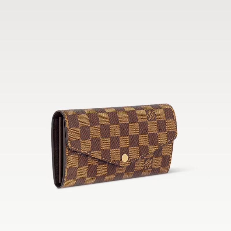 莎拉·钱特(Sarah Wallet) 莎拉·钱特(Sarah Wallet)