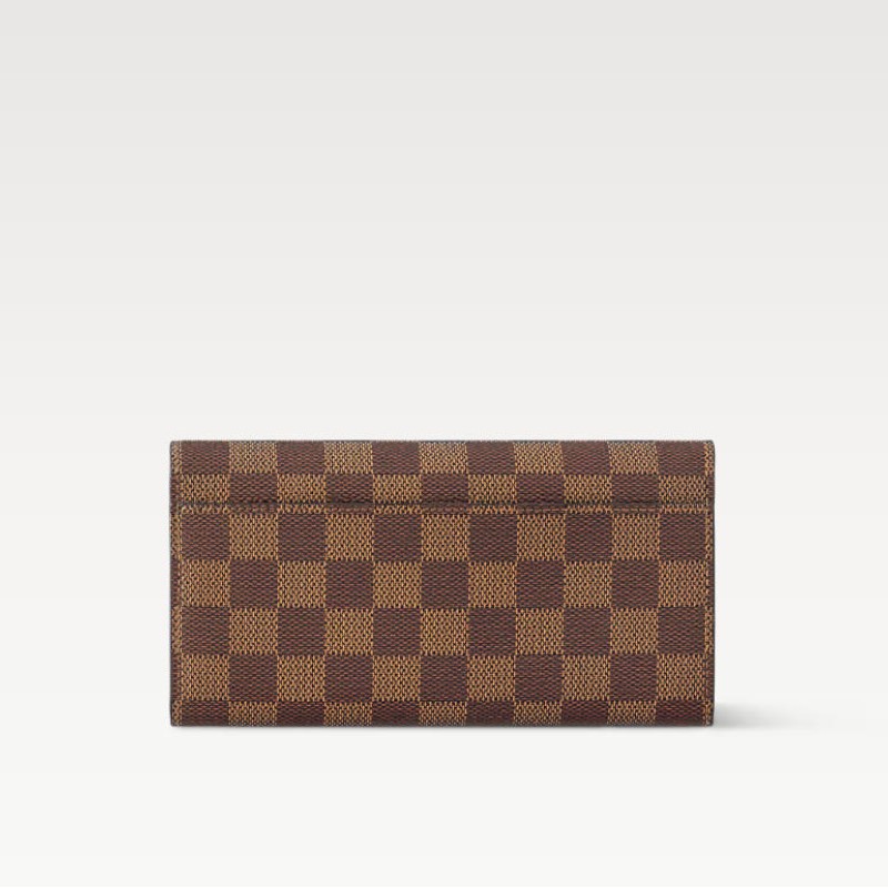 莎拉·钱特(Sarah Wallet) 莎拉·钱特(Sarah Wallet)