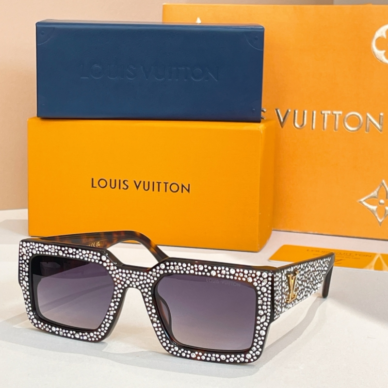 LV CLASH PEARLS & STRASS 太阳眼镜 LV CLASH PEARLS & STRASS 太阳眼镜